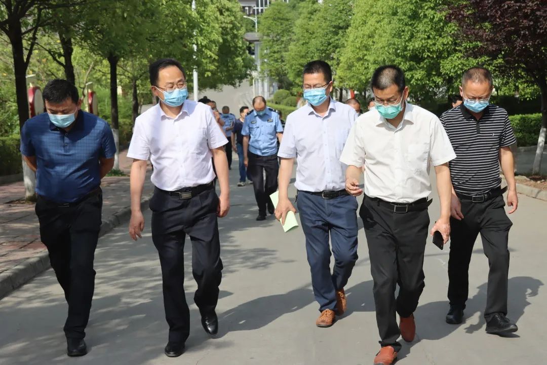 剑阁县副县长、公安局局长罗宏一行检查2021年全国普通高考剑阁职中考点准备情况