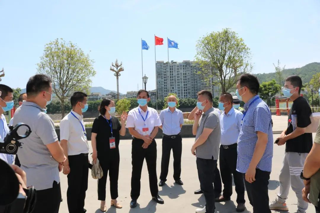 剑阁县县长范为民带队检查剑阁职中高考考点备考工作