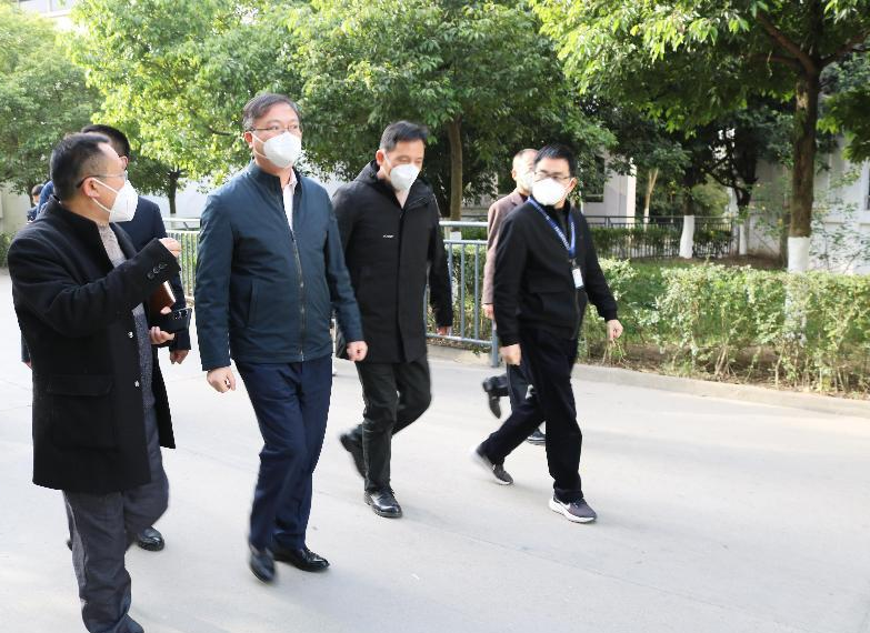 广元市副市长蒙宇一行赴剑阁职中督查学校食品安全工作