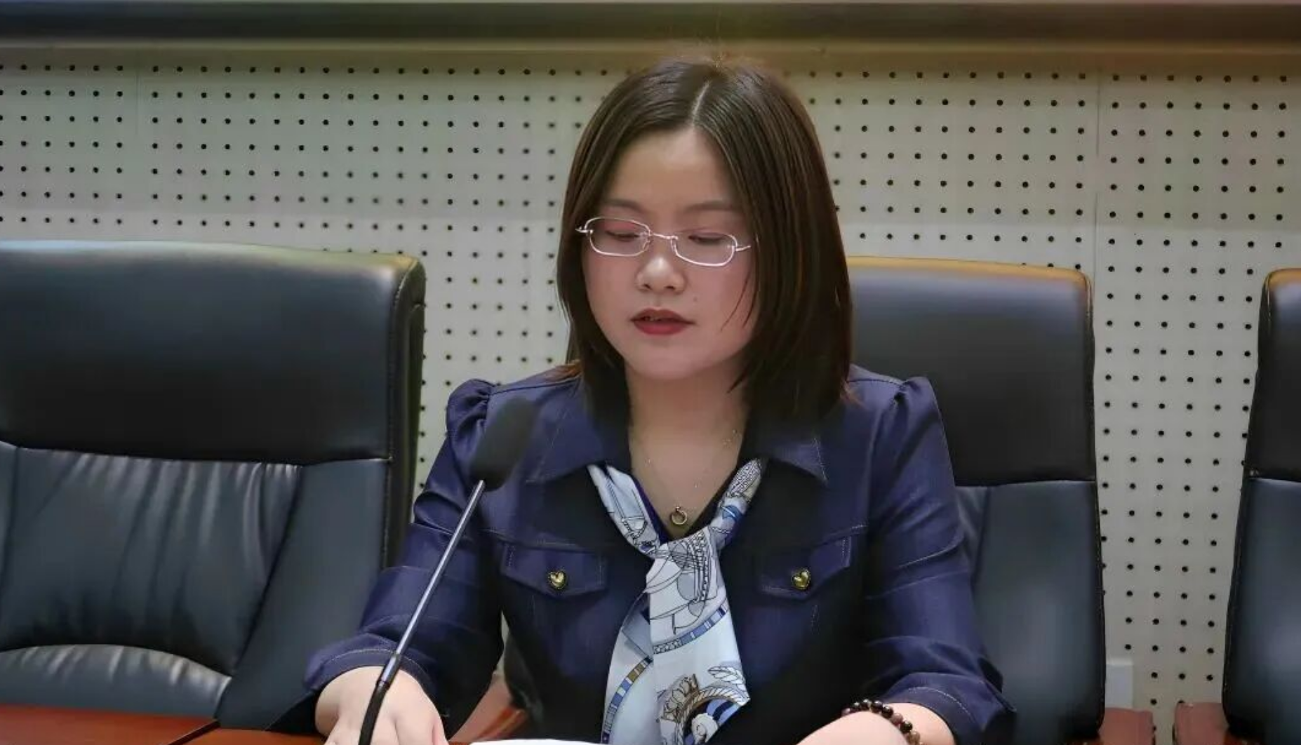 【优秀教师展播】廿六载深耕杏坛 一辈子守望花开——记市级优秀班主任刘育秀老师